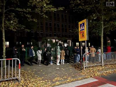 Wybory w Krakowie: długie kolejki do późnej nocy i świętowanie w partyjnych sztabach - zdjęcie 18