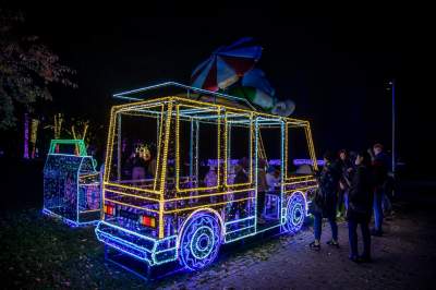 To miejsce uwielbiają nie tylko dzieci, ogród świateł znów zachwyca - zdjęcie 55