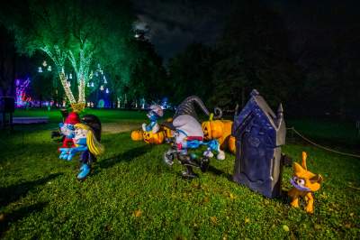 To miejsce uwielbiają nie tylko dzieci, ogród świateł znów zachwyca - zdjęcie 23