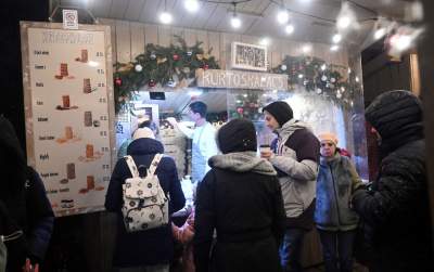 Ruszył jarmark bożonarodzeniowy, ceny nie zniechęcają - zdjęcie 11