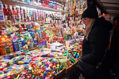 Ruszył jarmark bożonarodzeniowy, ceny nie zniechęcają - zdjęcie 32