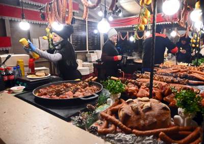 Ruszył jarmark bożonarodzeniowy, ceny nie zniechęcają - zdjęcie 20