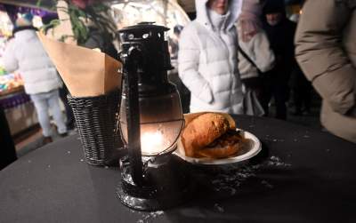 Ruszył jarmark bożonarodzeniowy, ceny nie zniechęcają - zdjęcie 27