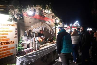 Ruszył jarmark bożonarodzeniowy, ceny nie zniechęcają - zdjęcie 21