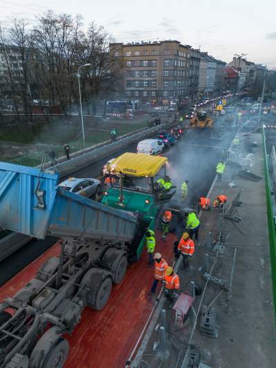 Asfaltowanie na moście Dębnickim, to już ostatni etap remontu - zdjęcie 18