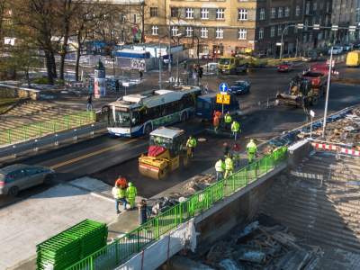 Asfaltowanie na moście Dębnickim, to już ostatni etap remontu - zdjęcie 2