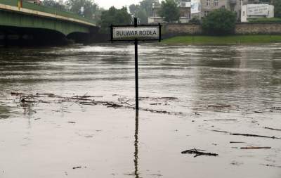 Woda powoli opada, ale sprzątania będzie sporo... - zdjęcie 24