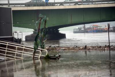 Woda powoli opada, ale sprzątania będzie sporo... - zdjęcie 17