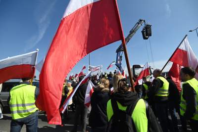 Protest rolników w Krakowie: nie zabrakło "muzealnych" eksponatów - zdjęcie 10