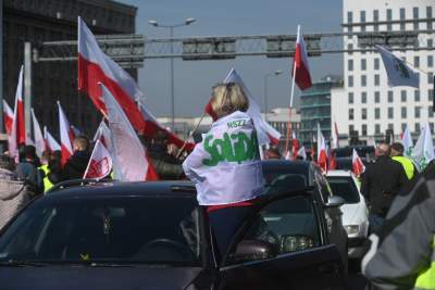 Protest rolników w Krakowie: nie zabrakło "muzealnych" eksponatów - zdjęcie 18