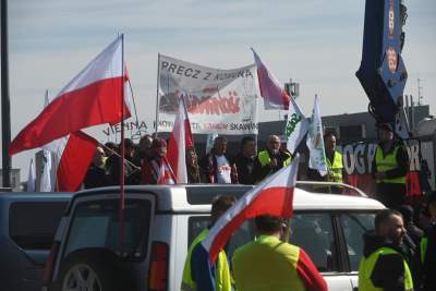 Protest rolników w Krakowie: nie zabrakło "muzealnych" eksponatów - zdjęcie 22