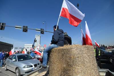 Protest rolników w Krakowie: nie zabrakło "muzealnych" eksponatów - zdjęcie 20