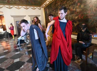 Śmiały spektakl w wawelskich komnatach, opowieść o pięknie, nienawiści i ego - zdjęcie 23