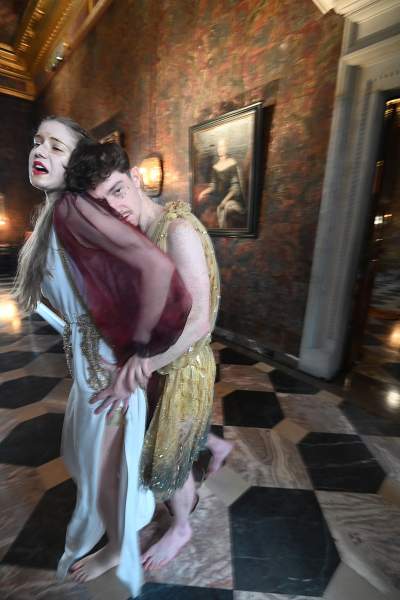 Śmiały spektakl w wawelskich komnatach, opowieść o pięknie, nienawiści i ego - zdjęcie 7