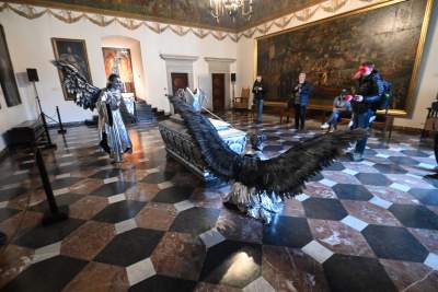 Śmiały spektakl w wawelskich komnatach, opowieść o pięknie, nienawiści i ego - zdjęcie 5