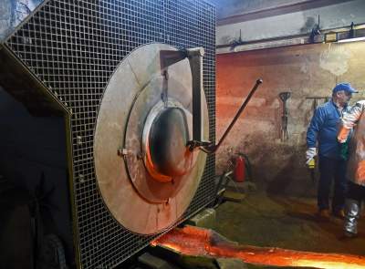 Będzie ważył 700 kilogramów i zawiśnie w Bazylice Mariackiej - zdjęcie 23