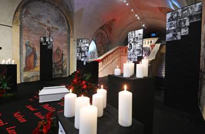 Koło tego grobu nie sposób przejść obojętnym... - zdjęcie 16