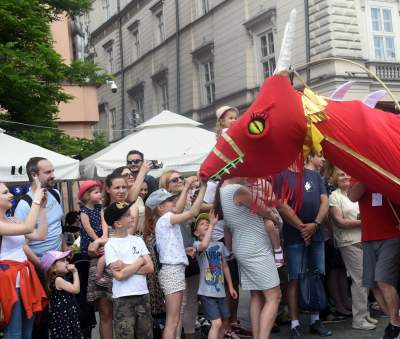 Dziesiątki smoków opanowały Kraków. Wyjątkowy korowód - zdjęcie 52