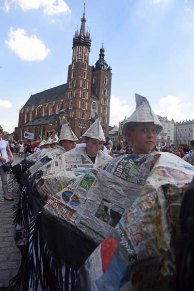 Dziesiątki smoków opanowały Kraków. Wyjątkowy korowód - zdjęcie 48