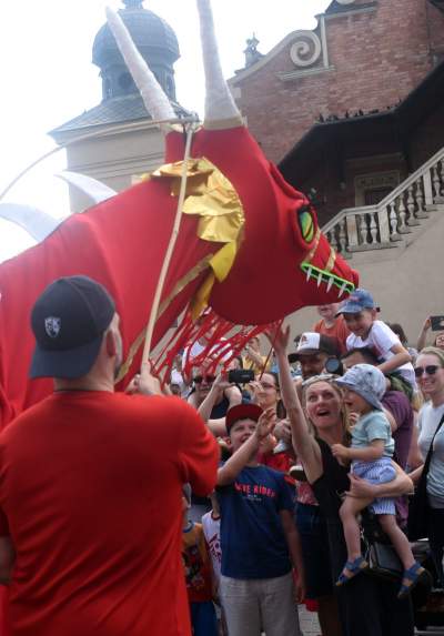 Dziesiątki smoków opanowały Kraków. Wyjątkowy korowód - zdjęcie 50
