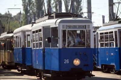 Tłumy czekały na te tramwaje, ostatnia w tym roku okazja... - zdjęcie 18