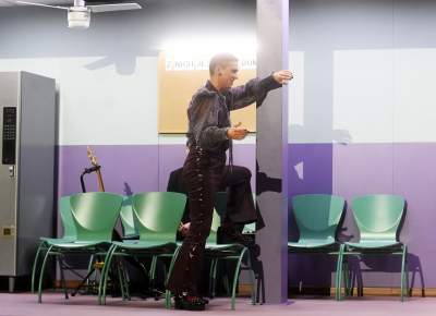 Czy z religii można się śmiać? Premiera w Teatrze Łaźnia Nowa - zdjęcie 7