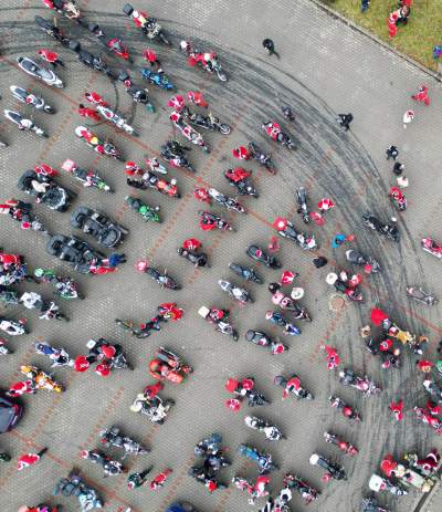 Motomikołaje dały pozytywnego czadu, wielka parada w Krakowie - zdjęcie 6