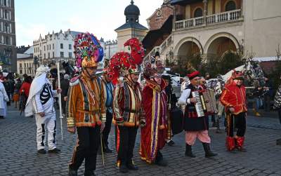 Taka parada tylko w Krakowie, barwny korowód przeszedł przez Rynek Główny - zdjęcie 10