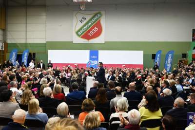 Rafał Trzaskowski w Krakowie. "Cała Polska naprzód!" - zdjęcie 16