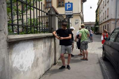 Ochroniarze, łańcuchy, kłódki: spór o synagogę na Kazimierzu - zdjęcie 16