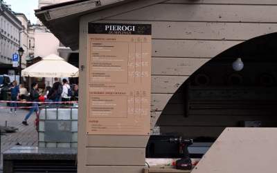 Wizytówka Krakowa? Wielki bałagan na Rynku Głównym - zdjęcie 27