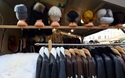 Turyści zachwyceni Jarmarkiem Wielkanocnym na Rynku Głównym - zdjęcie 18