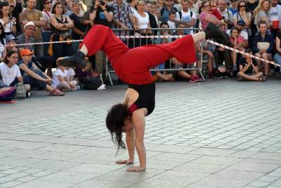 Niezłe popisy w centrum Krakowa. Mogło zakręcić się w głowie - zdjęcie 23