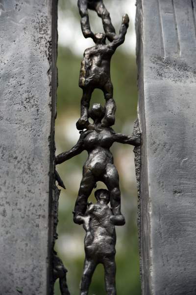 Nowe elementy na krakowskich Plantach. Intrygują - zdjęcie 5