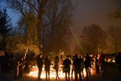 Tu zawsze pali się najwięcej zniczy... - zdjęcie 14