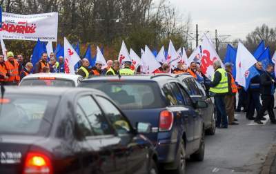 "Niech kombinat wróci w polskie ręce" - protest hutników (listopad 2019) - zdjęcie 9
