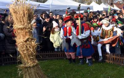 Rydlówka: tradycyjne Osadzanie Chochoła - zdjęcie 8