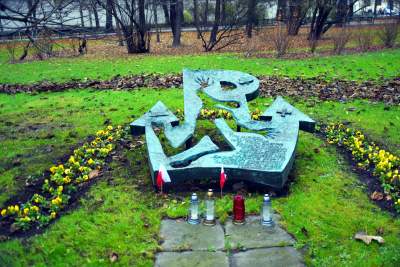 Planty: pierwsza w Krakowie galeria z pomnikami - zdjęcie 27