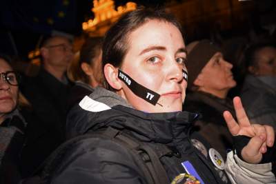 Klatka przed wieżą Ratuszową: protest tysięcy osób - zdjęcie 11