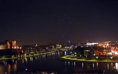 Światełko do nieba i serduszko z dronów pod Wawelem... - zdjęcie 16