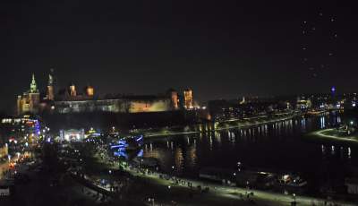 Światełko do nieba i serduszko z dronów pod Wawelem... - zdjęcie 22
