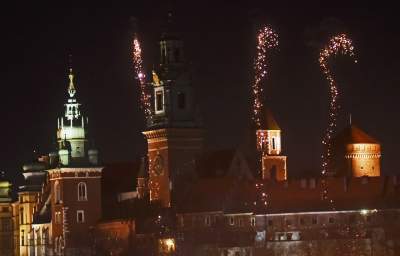 Światełko do nieba i serduszko z dronów pod Wawelem... - zdjęcie 26