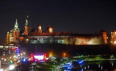 Światełko do nieba i serduszko z dronów pod Wawelem... - zdjęcie 41