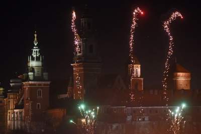 Światełko do nieba i serduszko z dronów pod Wawelem... - zdjęcie 50