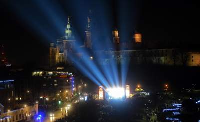 Światełko do nieba i serduszko z dronów pod Wawelem... - zdjęcie 43