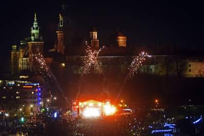 Światełko do nieba i serduszko z dronów pod Wawelem... - zdjęcie 49