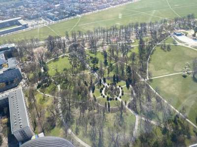 Pół tysiąca mundurowych z powietrza i lądu kontroluje Kraków - zdjęcie 12