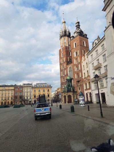 Pół tysiąca mundurowych z powietrza i lądu kontroluje Kraków - zdjęcie 8