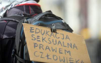 Największe zgromadzenie na Rynku w czasie obostrzeń - zdjęcie 21