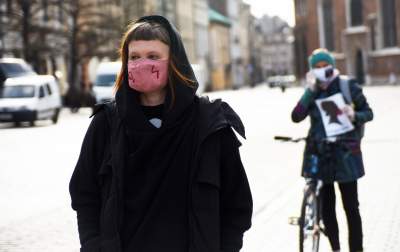 Największe zgromadzenie na Rynku w czasie obostrzeń - zdjęcie 37